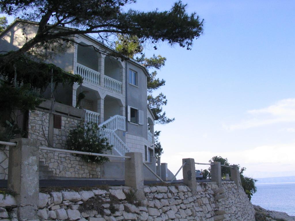 Apartments Gugic Приградица Экстерьер фото
