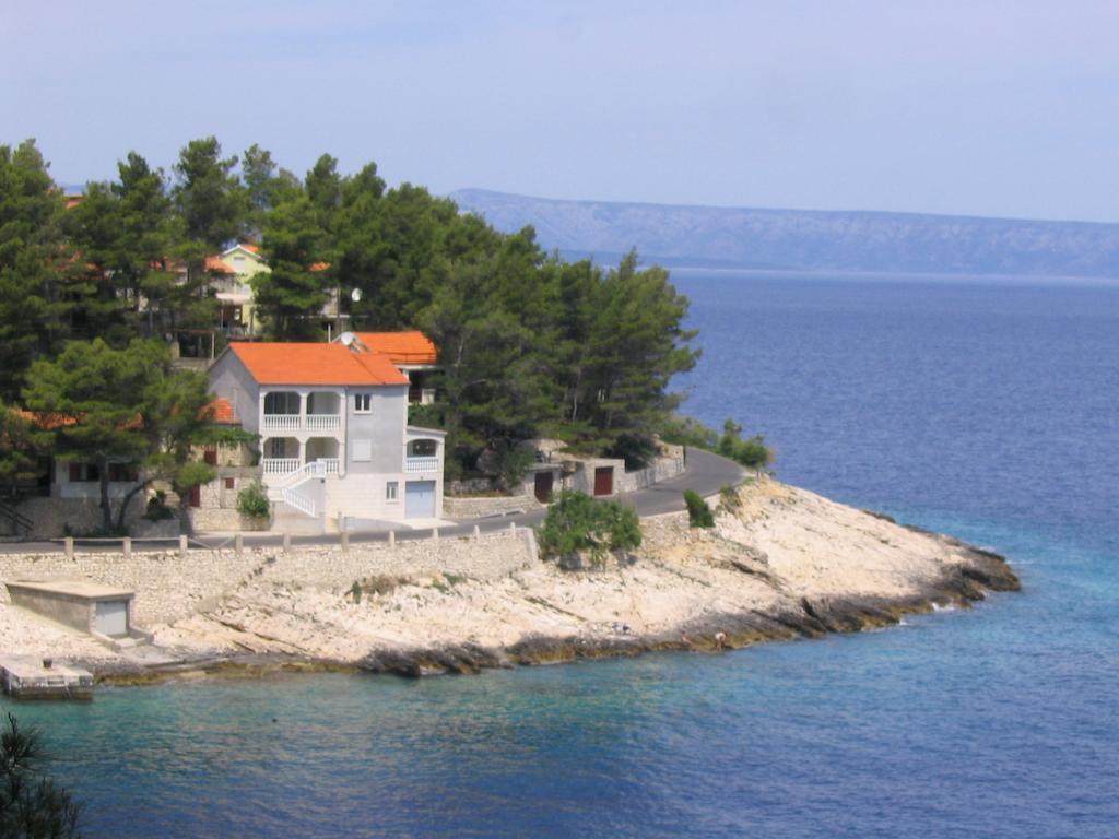 Apartments Gugic Приградица Экстерьер фото