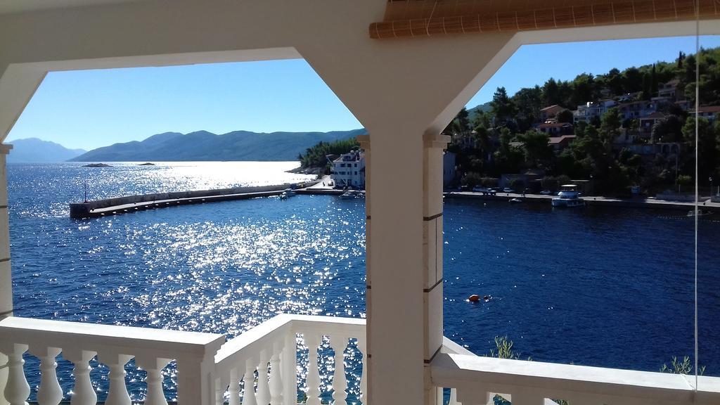 Apartments Gugic Приградица Экстерьер фото